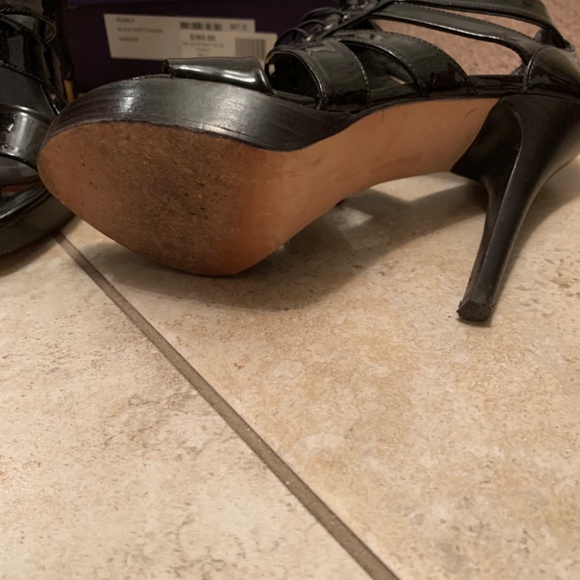 Stuart Weitzman 7M Black Patent - Picture 3 of 4